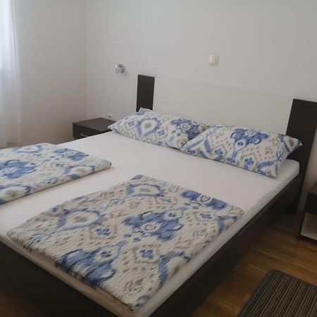 Apartments Ruzmarin Vrsi Bagian luar foto