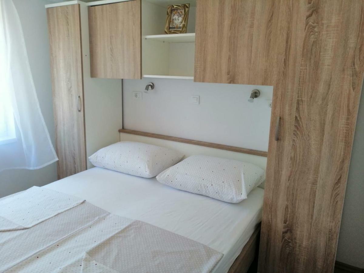 Apartments Ruzmarin Vrsi Bagian luar foto